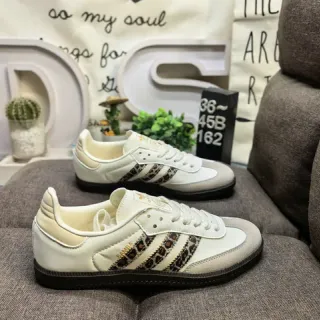 Adidas Samba حذاء رياضي أسلوب حياة مع طباعة النمر والخطوط