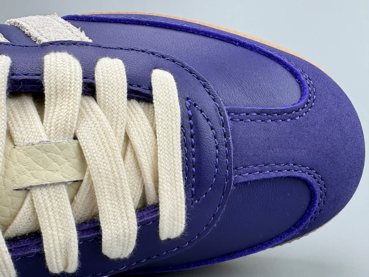 Adidas Samba Sneakers Lifestyle Bleu Royal et Crème 2