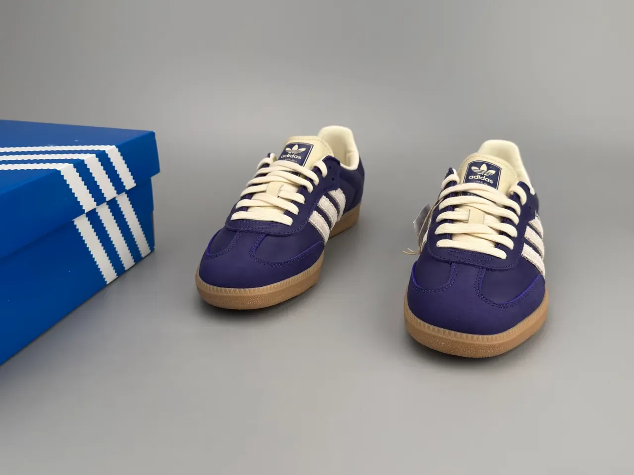 Adidas Samba Sneakers Lifestyle Bleu Royal et Crème 3