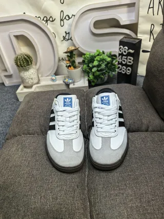 Adidas Samba 白棕胶生活方式运动鞋 10