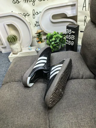 Adidas Samba 白棕胶生活方式运动鞋 16