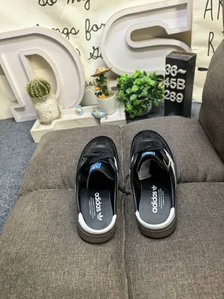 Adidas Samba 白棕胶生活方式运动鞋 18