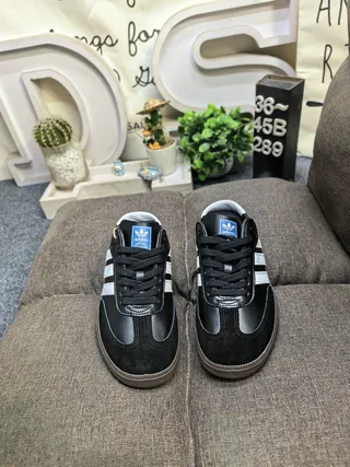 Adidas Samba 白棕胶生活方式运动鞋 20