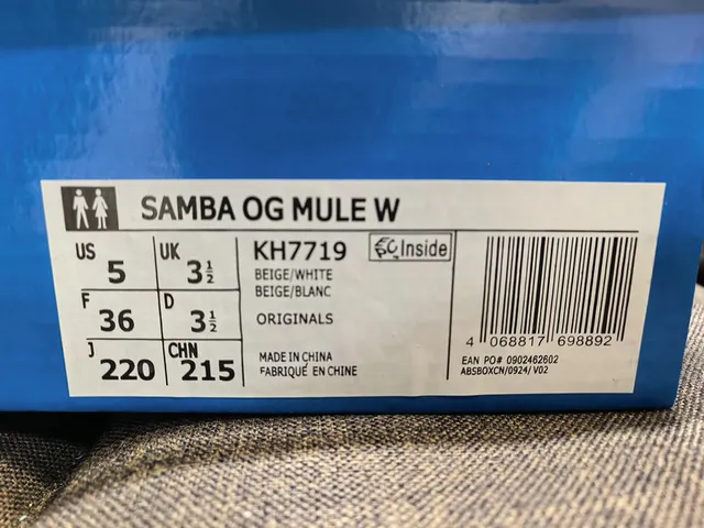 Adidas Samba 白棕胶生活方式运动鞋 22