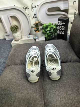 Adidas Spezial Gris clair et crème sneakers lifestyle 8