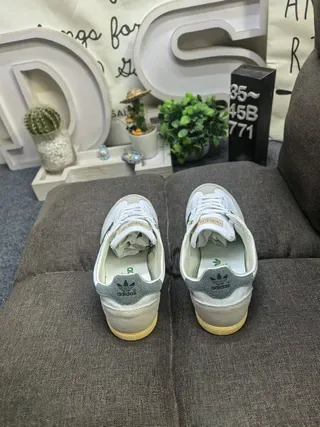 Adidas Spezial Tênis lifestyle de camurça branco e verde escuro 8