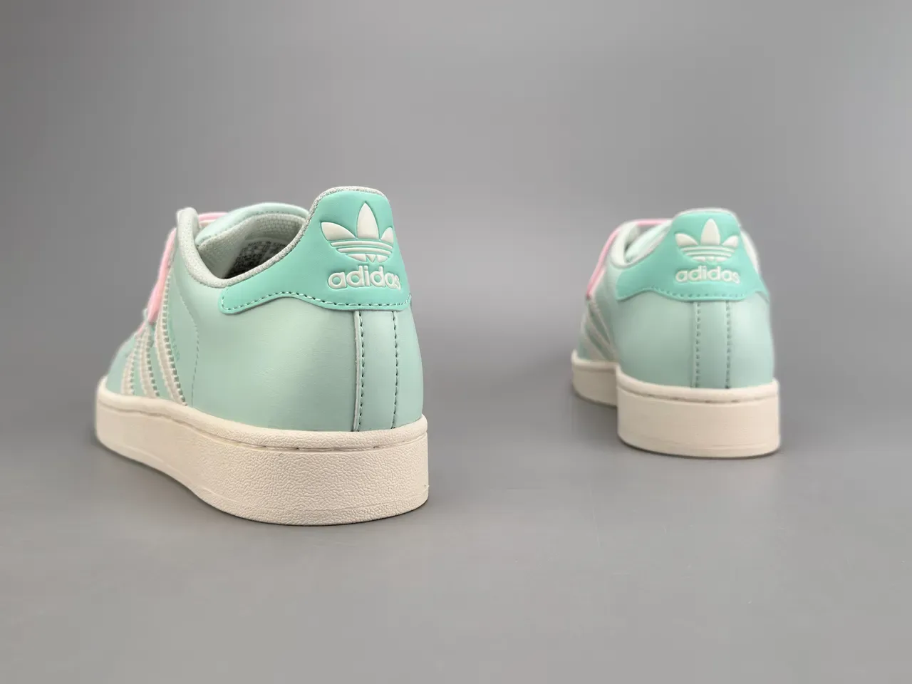 Adidas Superstar Verde Menta Shell-Toe Lifestyle Sneakers 2