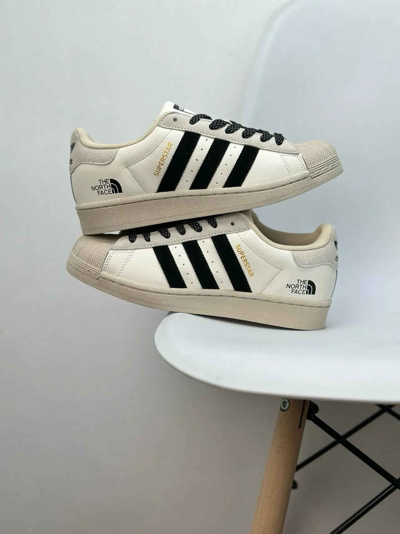 Adidas Superstar Off-White Shell-Toe zapatillas lifestyle 3