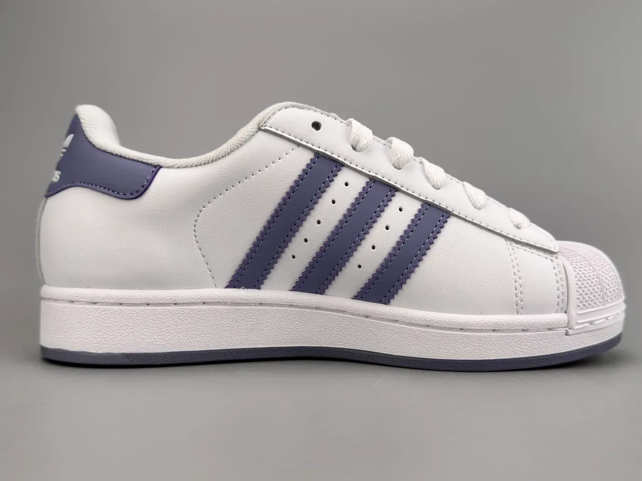 Adidas Superstar Zapatillas Lifestyle Blancas y Moradas 10