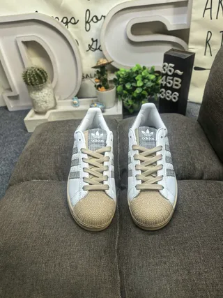 Adidas Superstar Zapatillas Lifestyle Blanc Beige Coque Orteil Rayures Glitter 10