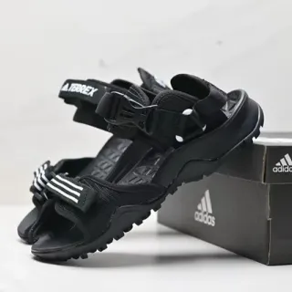 Adidas Terrex أسود متعدد الحزام قابل للتعديل كاجوال صندل
