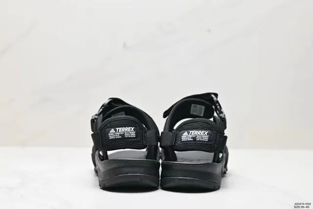 Adidas Terrex أسود متعدد الحزام قابل للتعديل كاجوال صندل 4