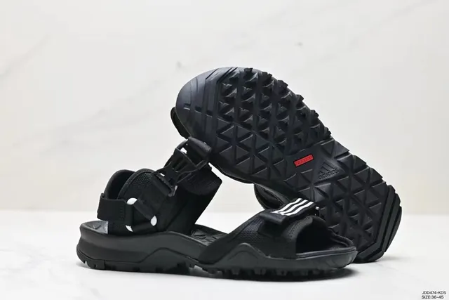 Adidas Terrex أسود متعدد الحزام قابل للتعديل كاجوال صندل 5