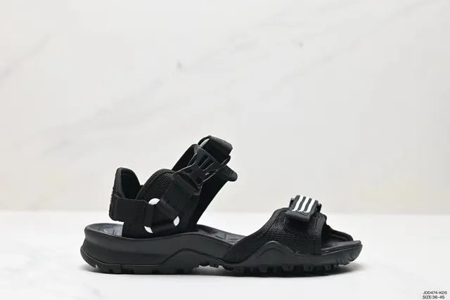 Adidas Terrex أسود متعدد الحزام قابل للتعديل كاجوال صندل 9