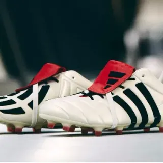 Adidas White Black Low-Cut Leather Upper Three-Stripe Side Branding Firm-Ground Soccer Shoes