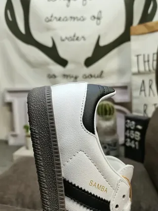 Adidas Tênis Lifestyle Branco e Preto de Baixo em Couro-Suede 3