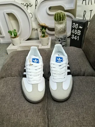 Adidas Tênis Lifestyle Branco e Preto de Baixo em Couro-Suede 10