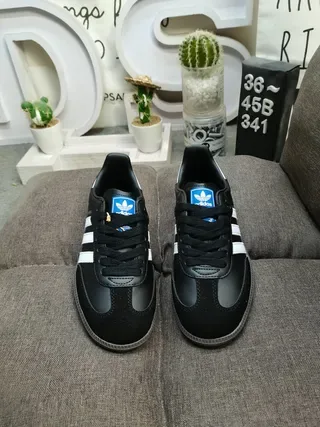 Adidas Tênis Lifestyle Branco e Preto de Baixo em Couro-Suede 20
