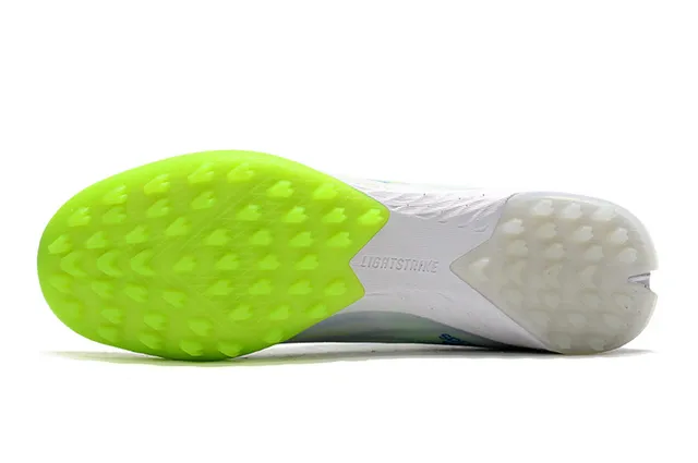 Adidas Zapatos de Fútbol Blancos y Azules de Perfil Bajo con Capa Superior de Sintético y Gráfica de Tira Diagonal para Césped Artificial 6