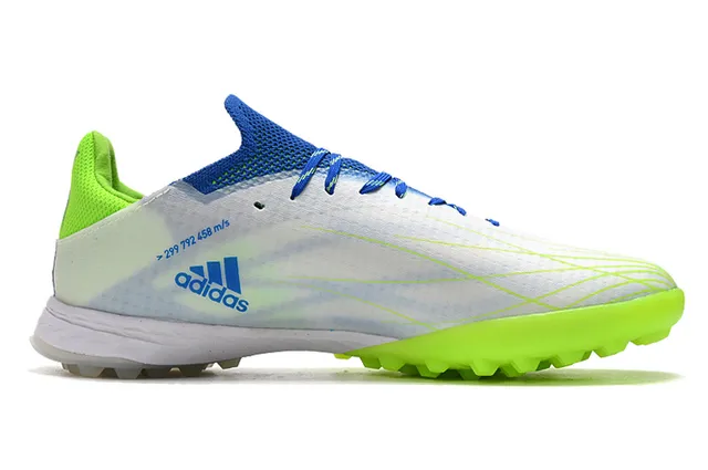 Adidas Zapatos de Fútbol Blancos y Azules de Perfil Bajo con Capa Superior de Sintético y Gráfica de Tira Diagonal para Césped Artificial 7