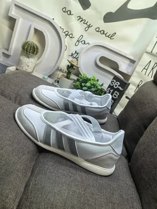 Adidas White Gray Laceless Elastic Strap Three-Stripe Side Panel Lifestyle Sneakers 7