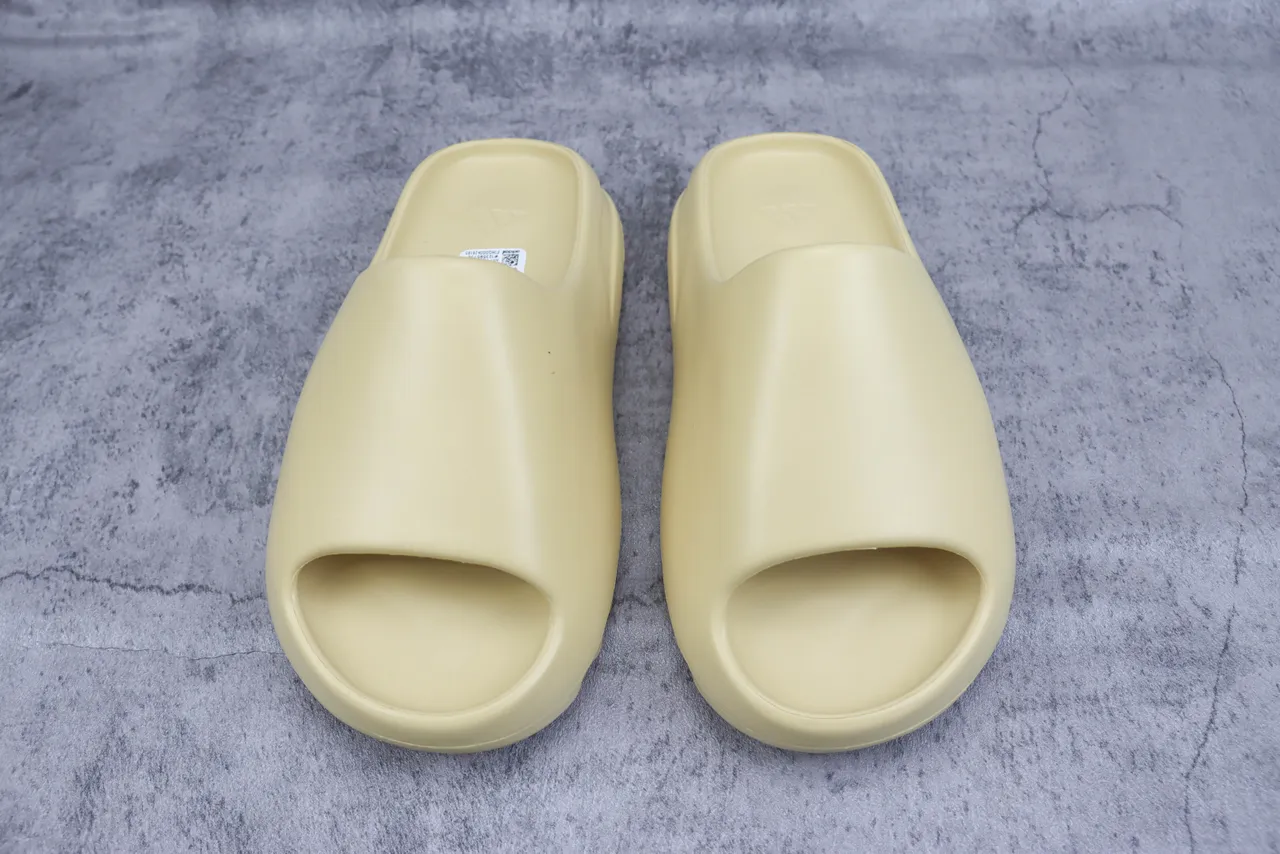 Adidas Yeezy Slide Chinelos Amarelo Pálido 2