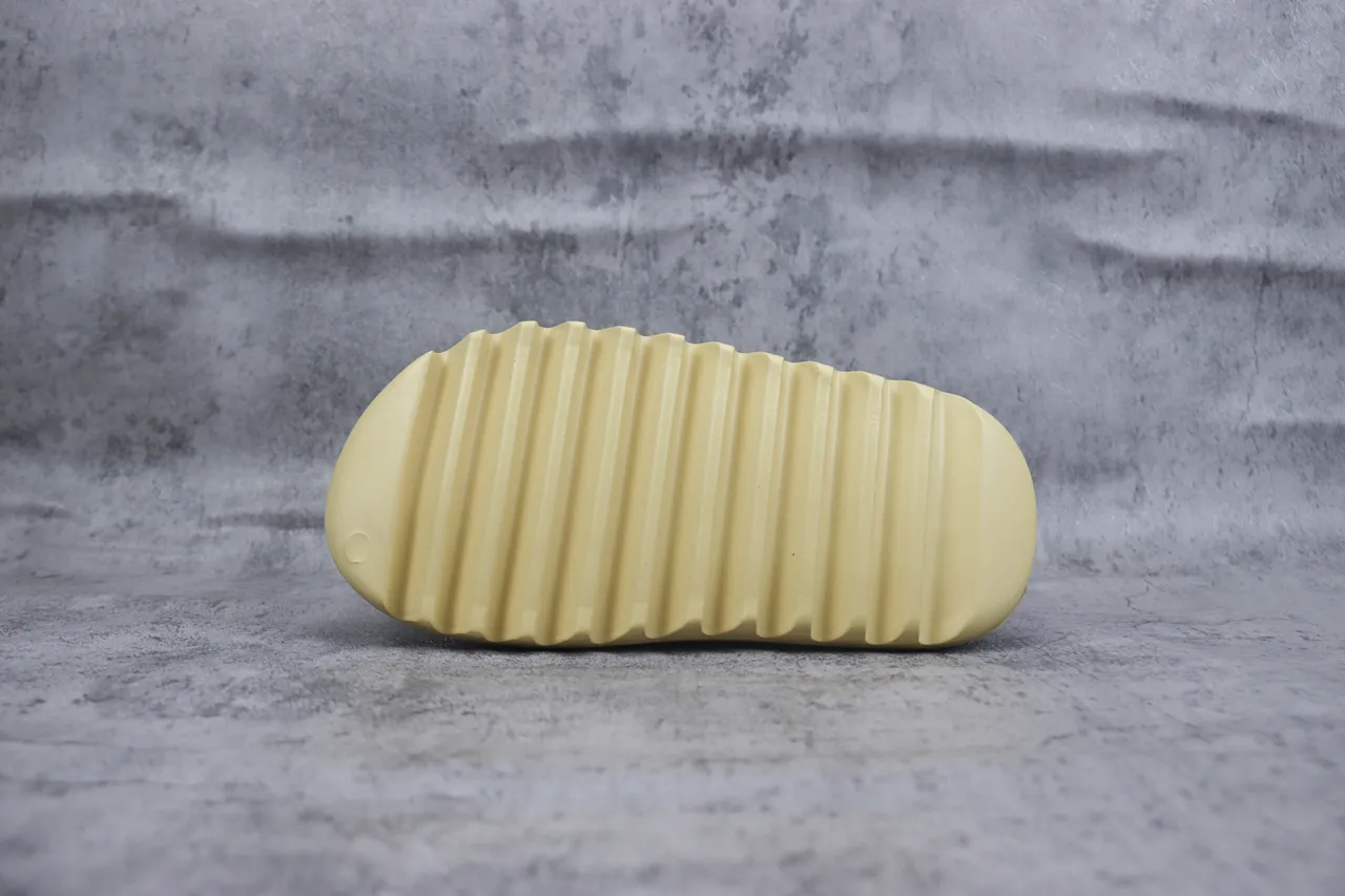 Adidas Yeezy Slide Chinelos Amarelo Pálido 6