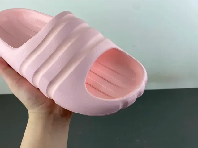 Adidas Yeezy Slide Chinelo Moldado Rosa 2