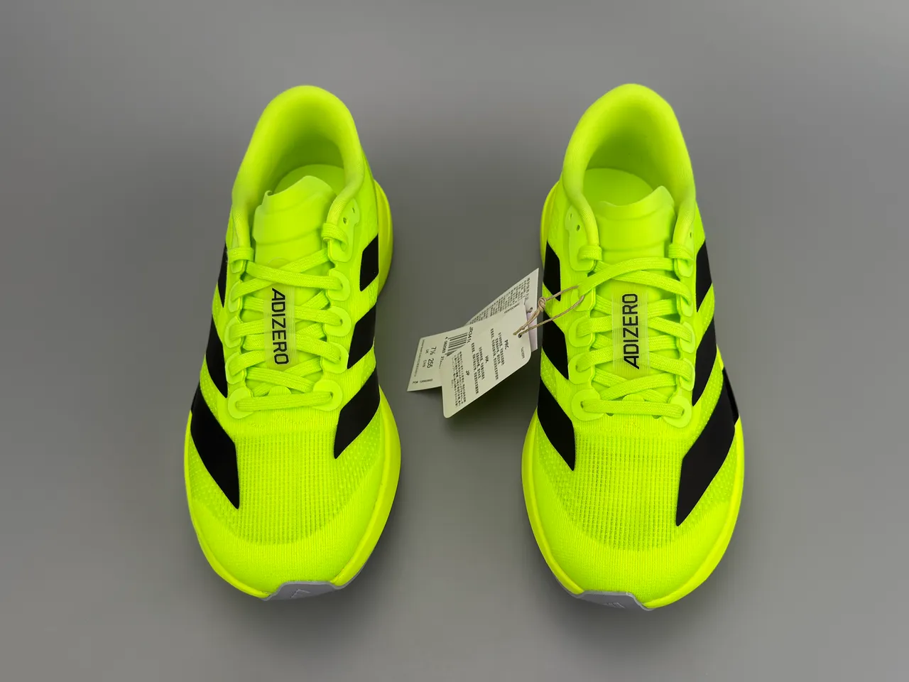 Adidas Chaussures de course avec tige en maille neon jaune noir, branding de trois bandes 9