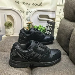 Adidas ZX9000 Noir monocrome chaussures lifestyle