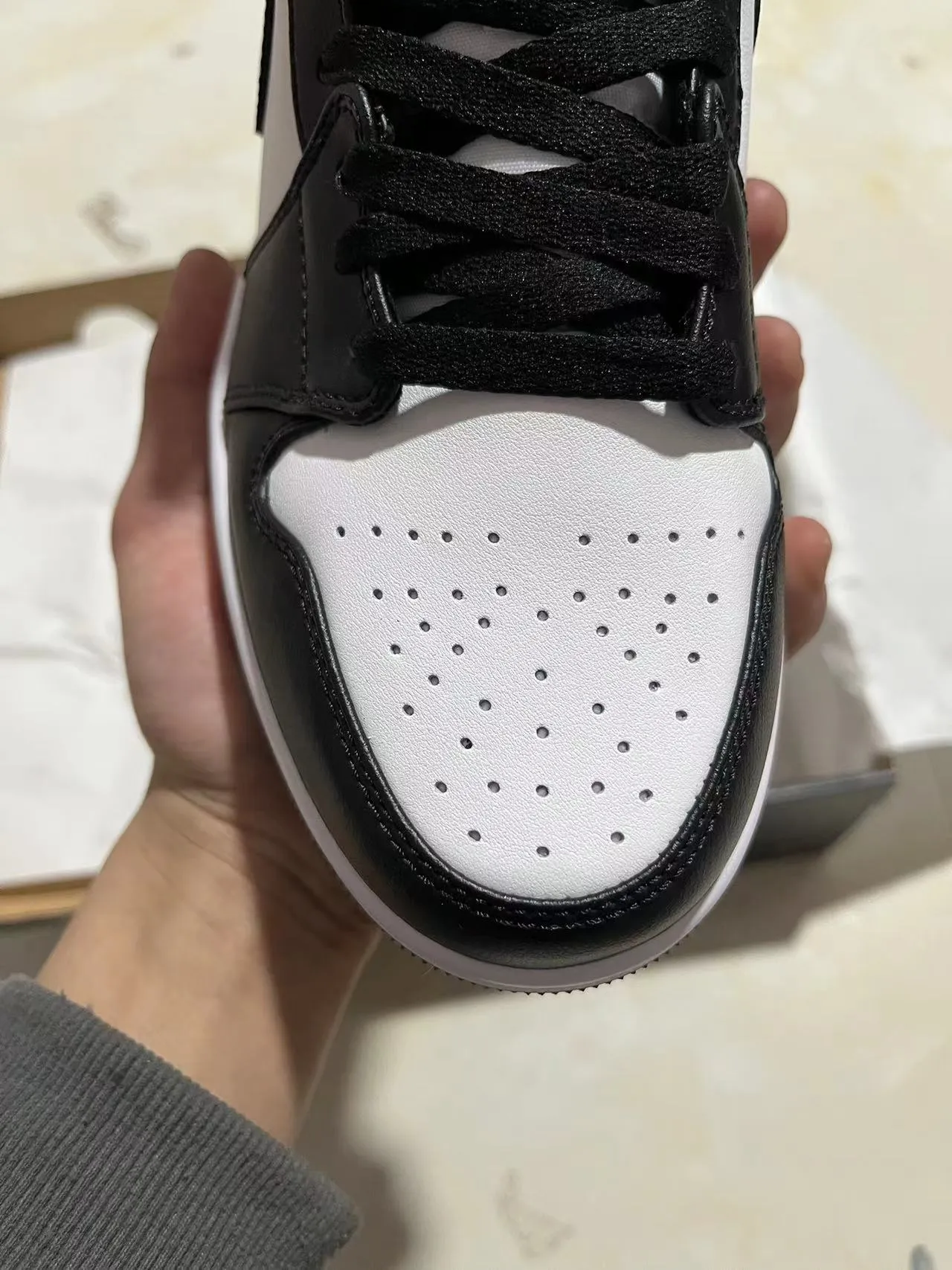 Air Jordan 1 Chaussures de Basketball en Cuir Noir et Blanc Hautes 3
