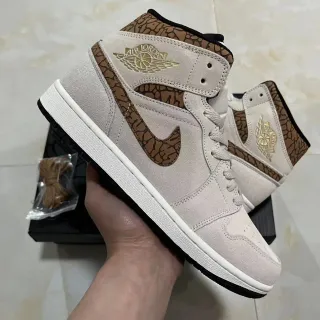 Zapatillas de baloncesto Air Jordan 1 High con estampado de elefante beige