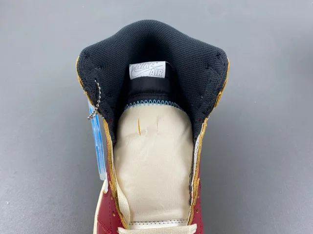 Chaussures de basketball Air Jordan 1 High rouge blanc crème 6