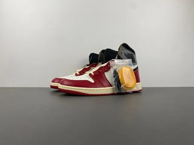 Chaussures de basketball Air Jordan 1 High rouge blanc crème 10