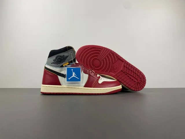 Chaussures de basketball Air Jordan 1 High rouge blanc crème 12