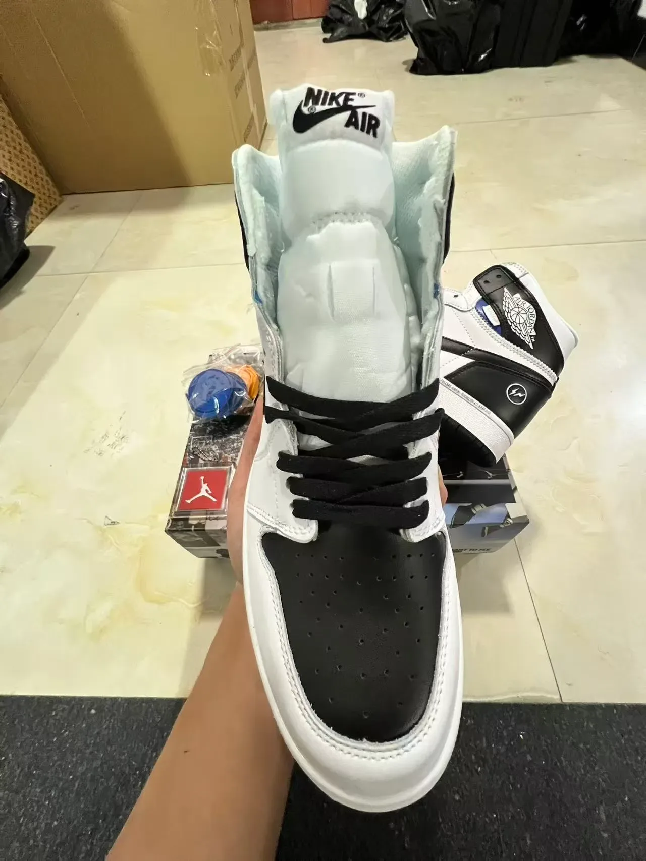 Air Jordan 1 High-Top White Black Basketball Shoes 3