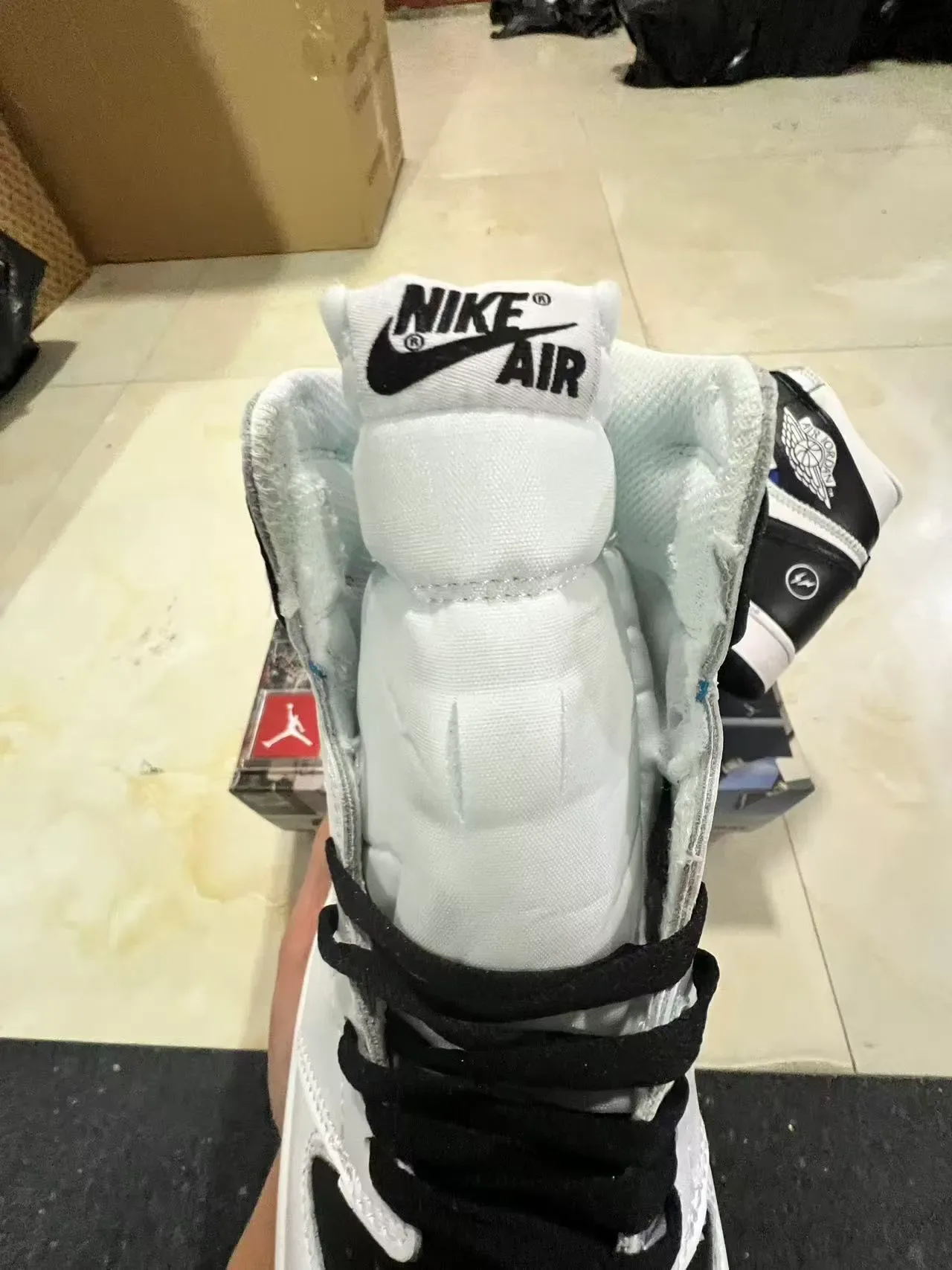 Air Jordan 1 High-Top White Black Basketball Shoes 4