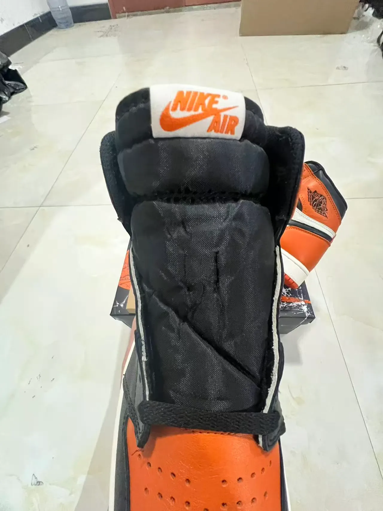 Air Jordan 1 High Zapatillas de Baloncesto Blancas Negras Naranja 4