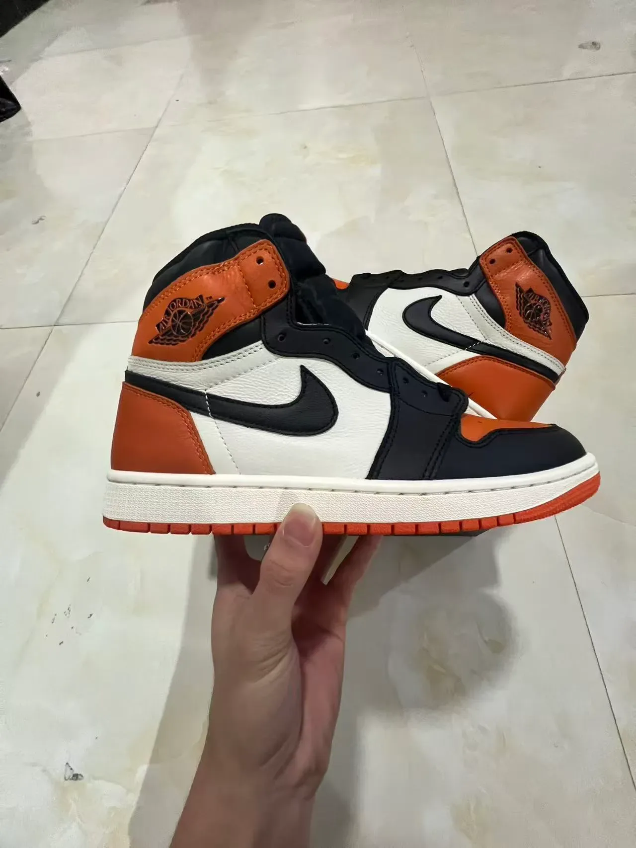 Air Jordan 1 High Zapatillas de Baloncesto Blancas Negras Naranja 7