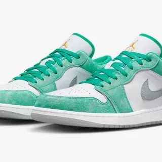 Air Jordan 1 Low मिंट ग्रीन और सफ़ेद लाइफस्टाइल स्नीकर्स