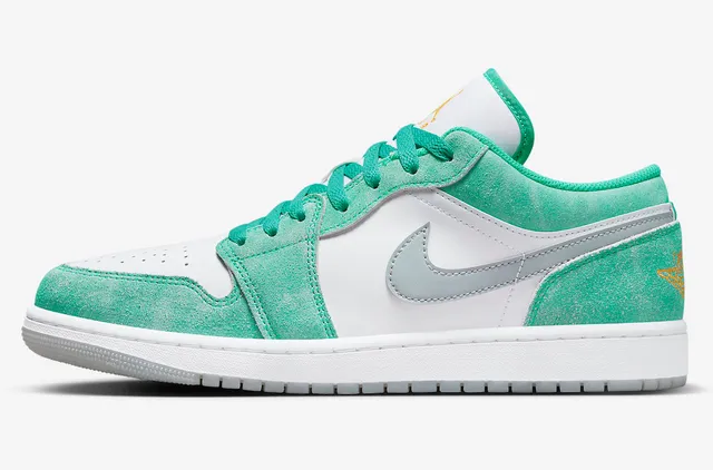 حذاء سنيكرز لايف ستايل Air Jordan 1 Low أخضر نعناعي وأبيض 2