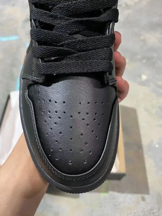 Air Jordan 1 Zapatillas de Baloncesto de Cuero Negro Monocromático High Top 3