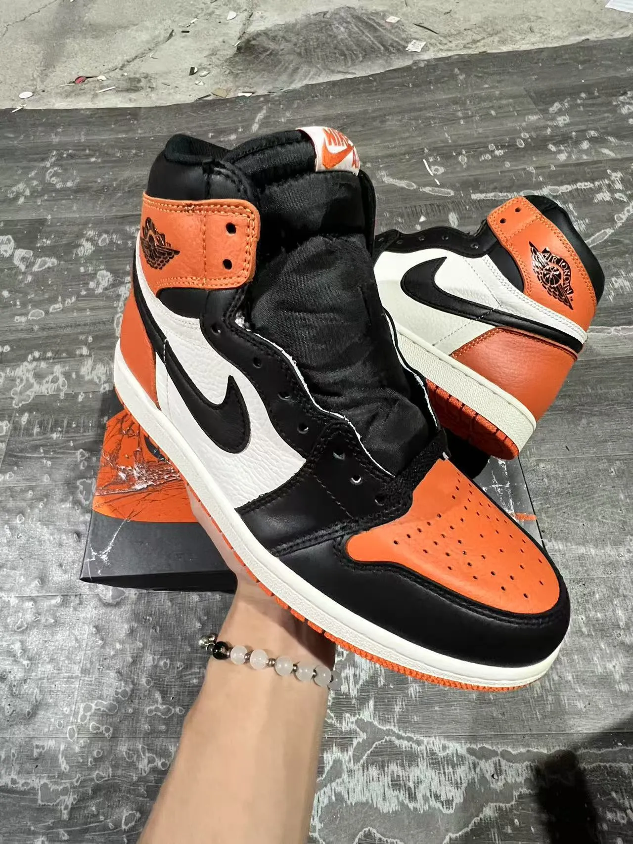 Air Jordan 1 नारंगी काला सफेद बास्केटबॉल जूते 5