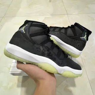 Air Jordan 11 黑白浅黄透明白色篮球鞋