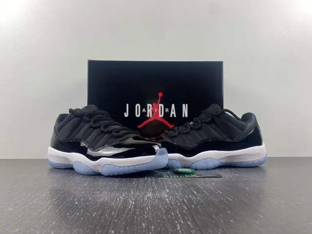Air Jordan 11 Noir Blanc Bleu Royal Chaussures de Basket 14