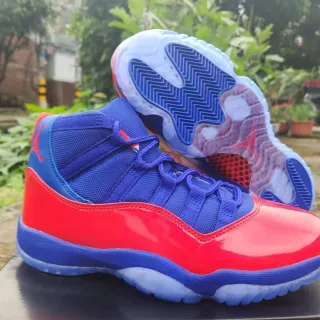 Tênis de basquete de couro envernizado Air Jordan 11 Gym Red