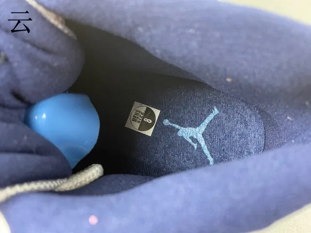 Air Jordan 11 নেভি এবং সাদা পেটেন্ট লেদার বাস্কেটবল জুতো 8