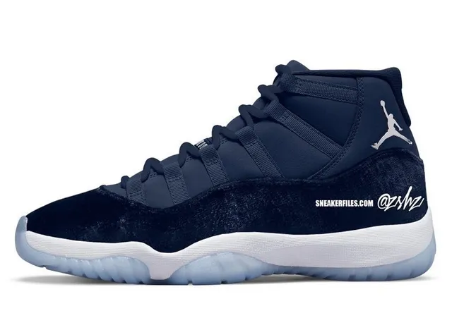 Air Jordan 11 नेवी सिल्वर हाई-टॉप वेलवेट और मेटैलिक अपर बास्केटबॉल शूज़ 3