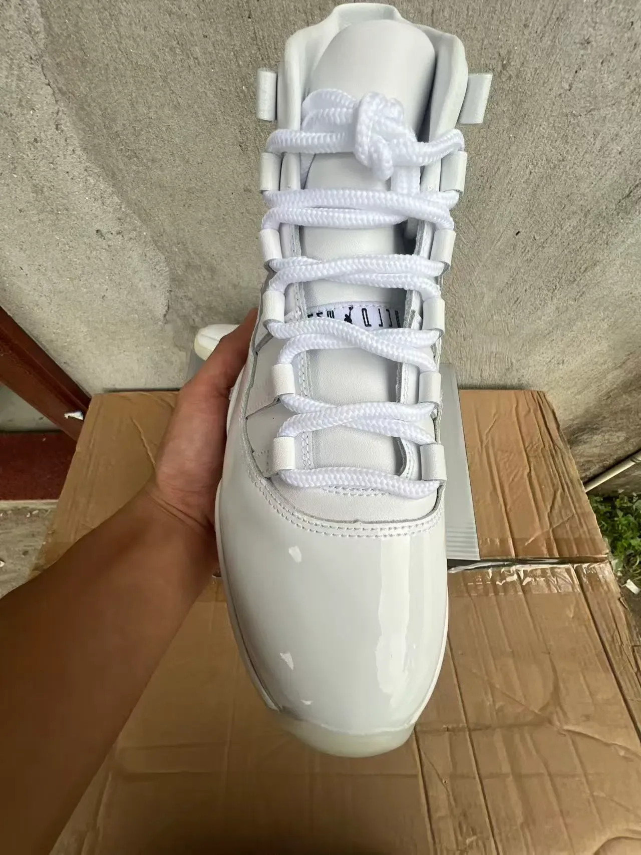 Air Jordan 11 أحذية كرة السلة أبيض جلد لامع 3