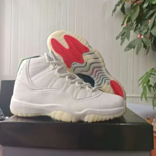 Air Jordan 11 أبيض أحمر Herringbone حذاء كرة السلة
